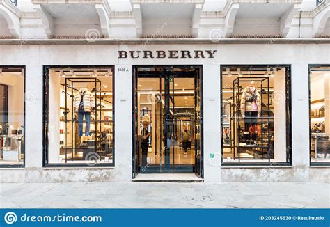 burberry outlet italy venice|Burberry .